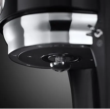 Кавоварка Russell Hobbs 21701-56 Retro Classic Noir