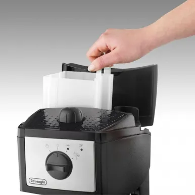 Кавоварка DeLonghi EC 153 B