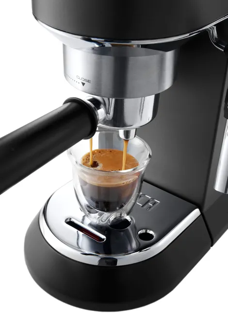 Кавоварка DeLonghi EC 685 BK Dedica